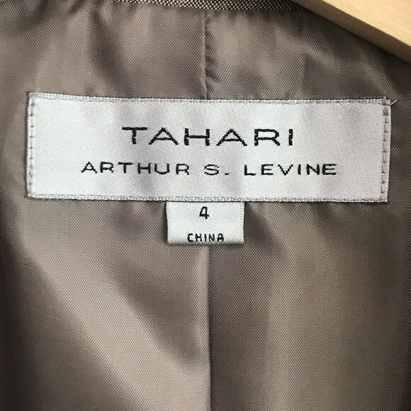 Tahari Blazer Womens 4 Tan 3 Button Closure Zipper Pockets Brown Stitching Lined - Picture 6 of 10